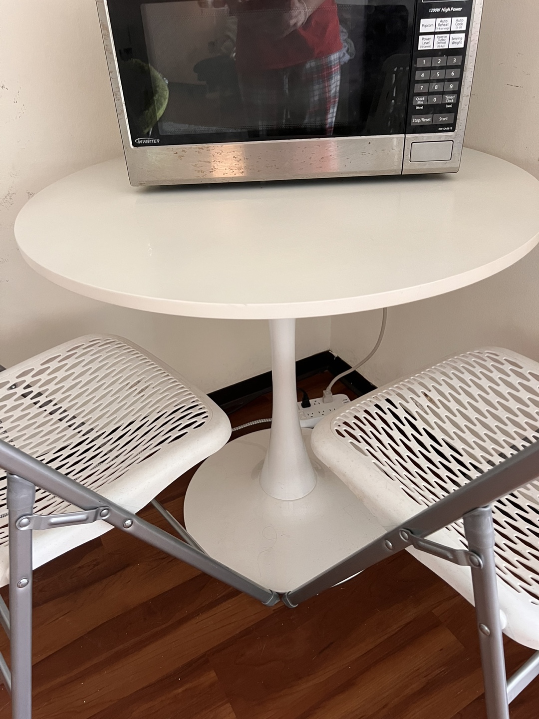 White Folding Chairs - photo 2