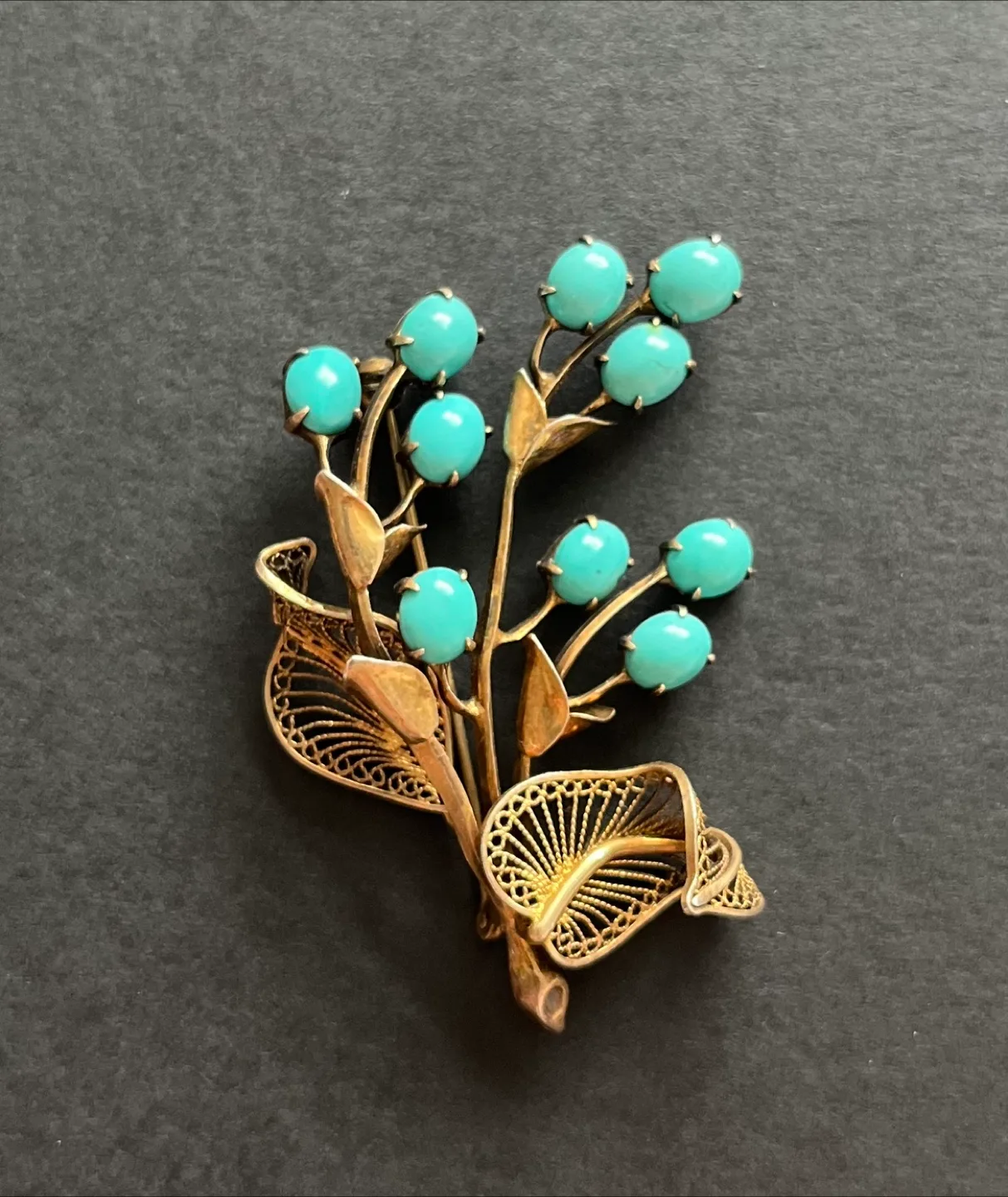 Five Unique Vintage Brooches image indicator(3)