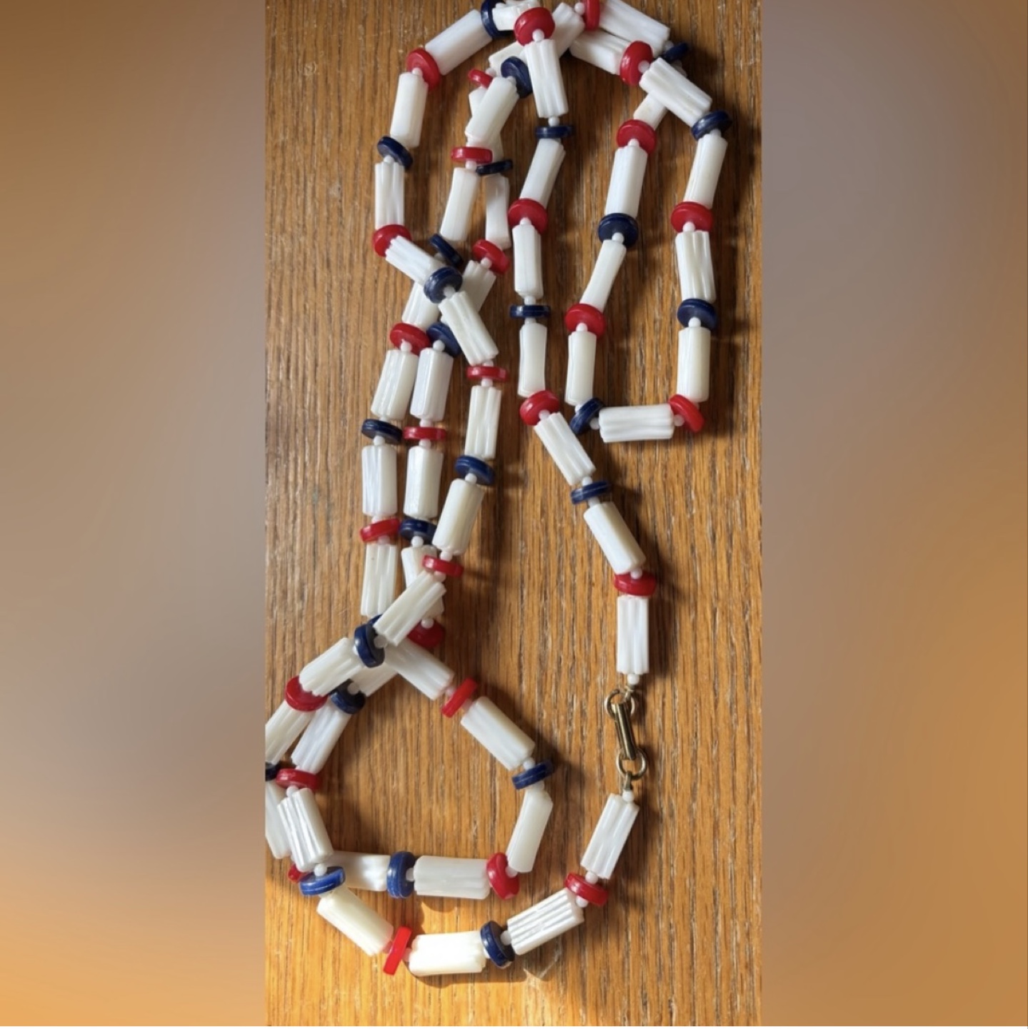 Vintage 1960s Beaded Necklace Red White & Blue