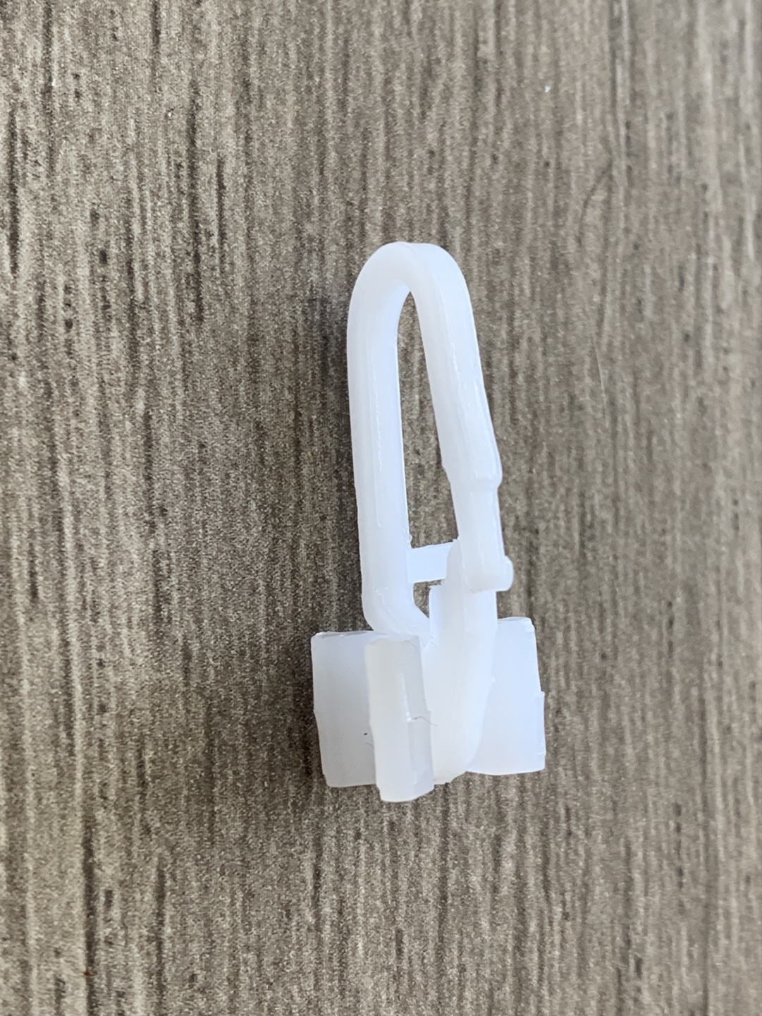 Lot of 17 White Plastic Curtain Rail Hooks/Clips - photo 2