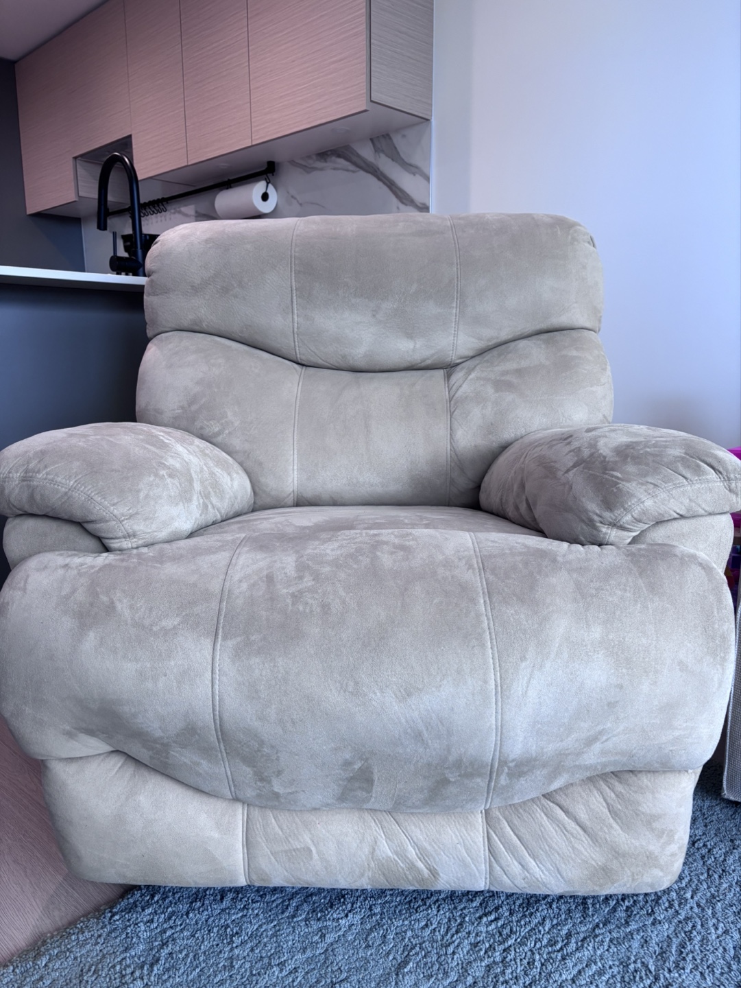 Beige Recliner Chair - photo 2