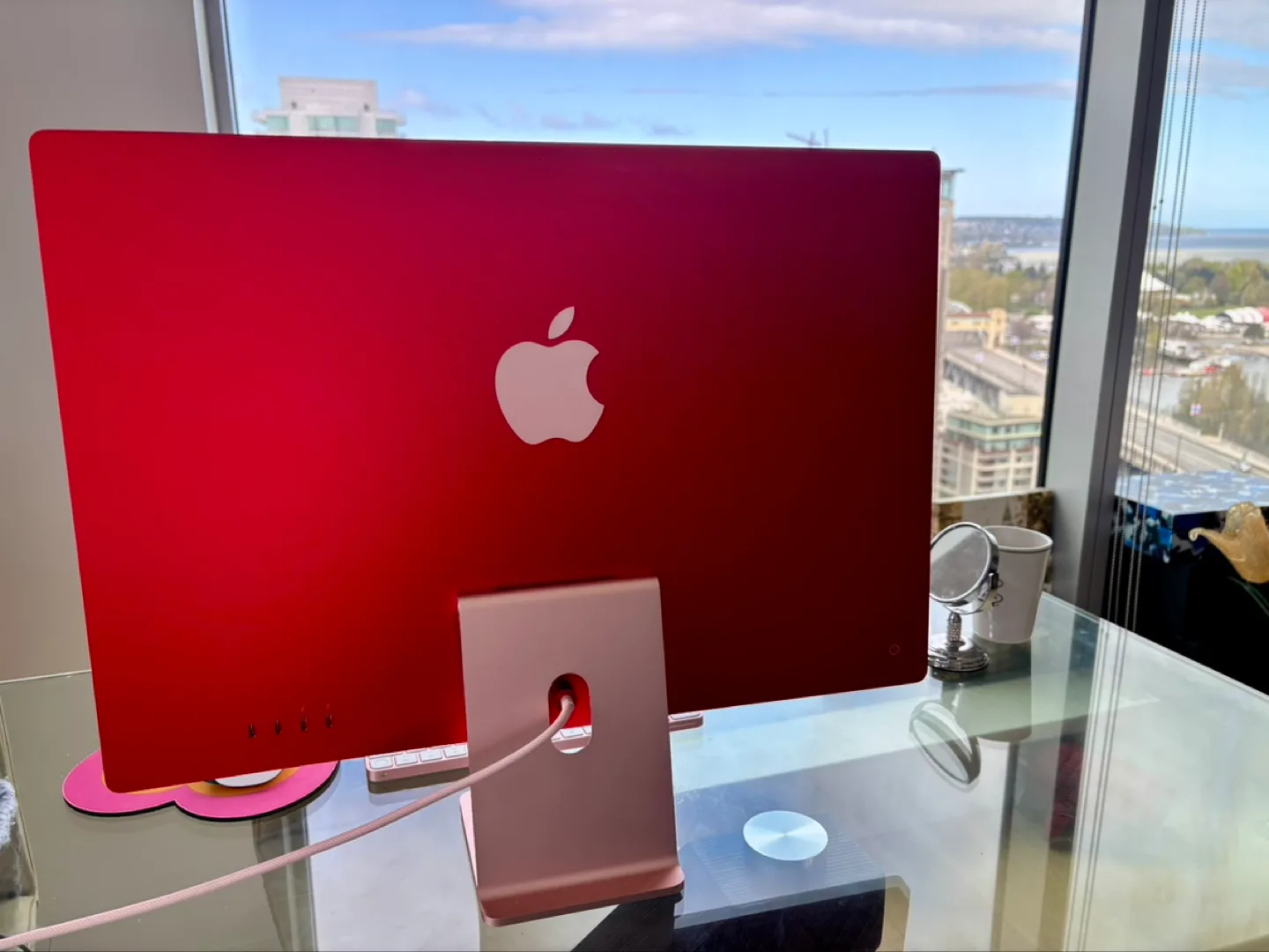 iMac M1 24-inch 2021 with Keyboard and Mouse image indicator(3)