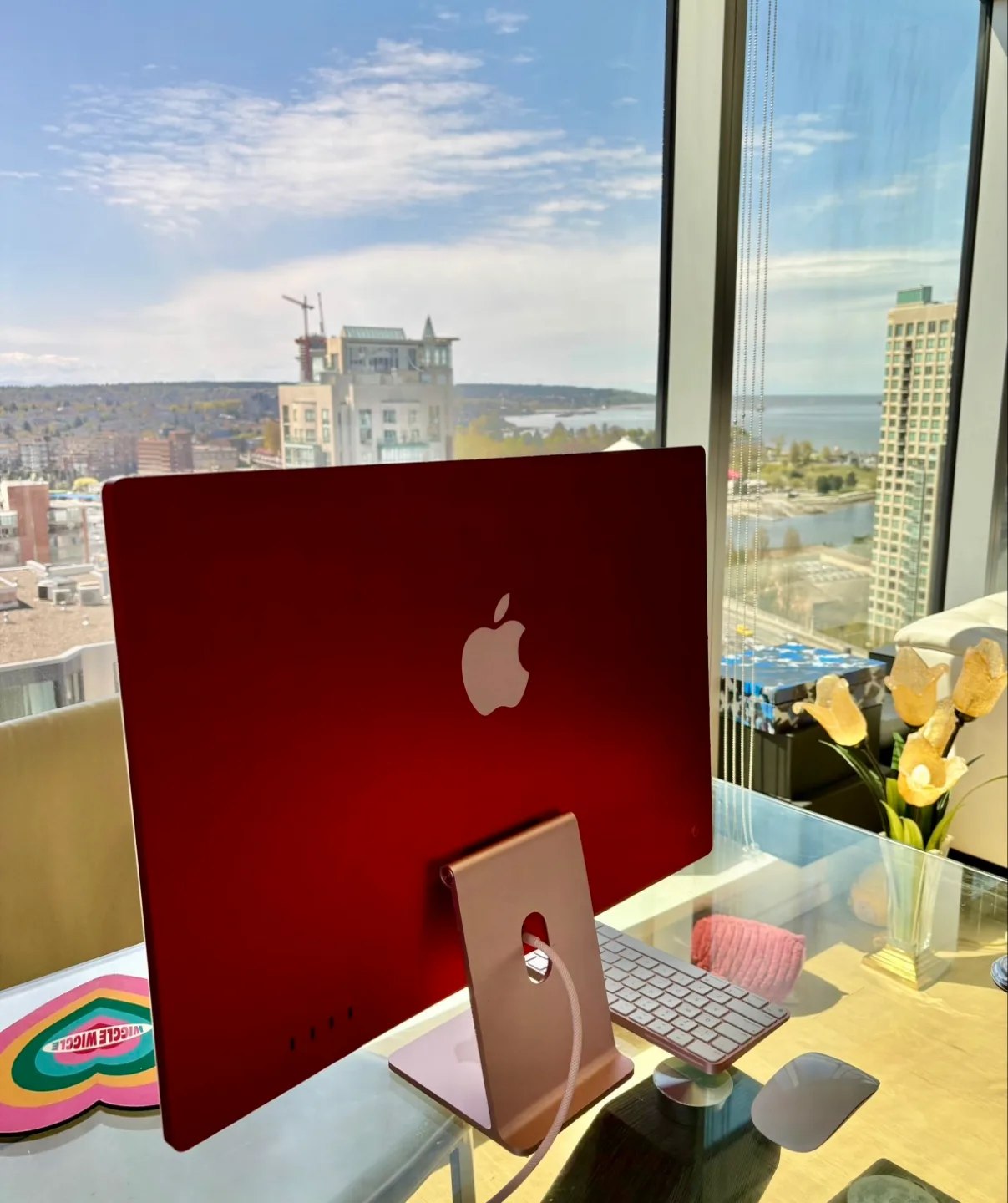 iMac M1 24-inch 2021 with Keyboard and Mouse thumbnail