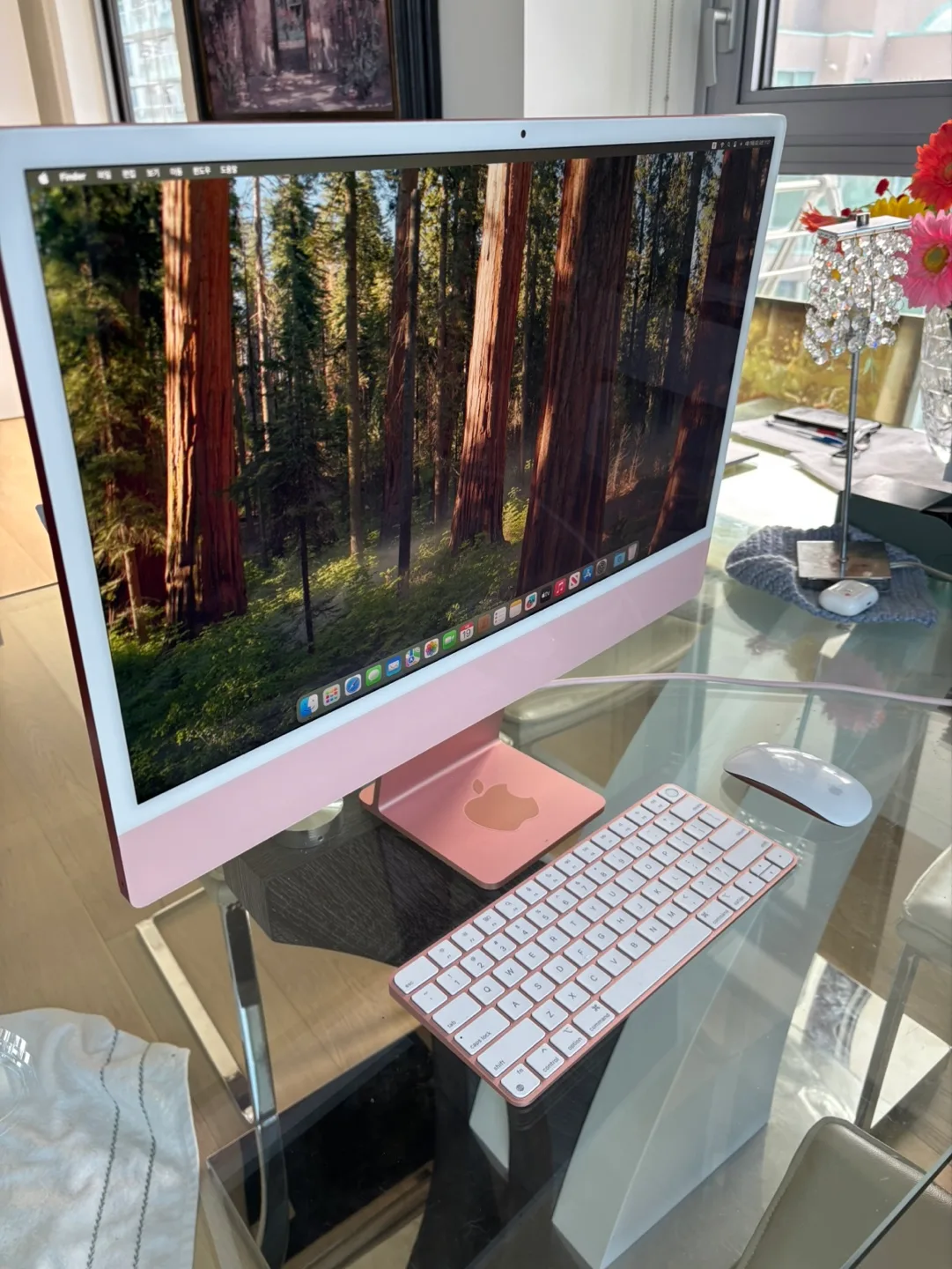 iMac M1 24-inch 2021 with Keyboard and Mouse image indicator(7)