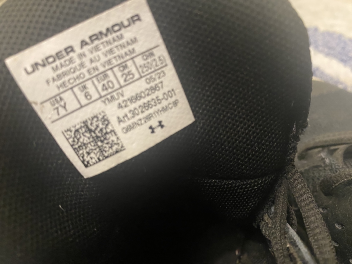 Under Armour Boys' Grade School Basketball Shoes Size 7Y - photo 3