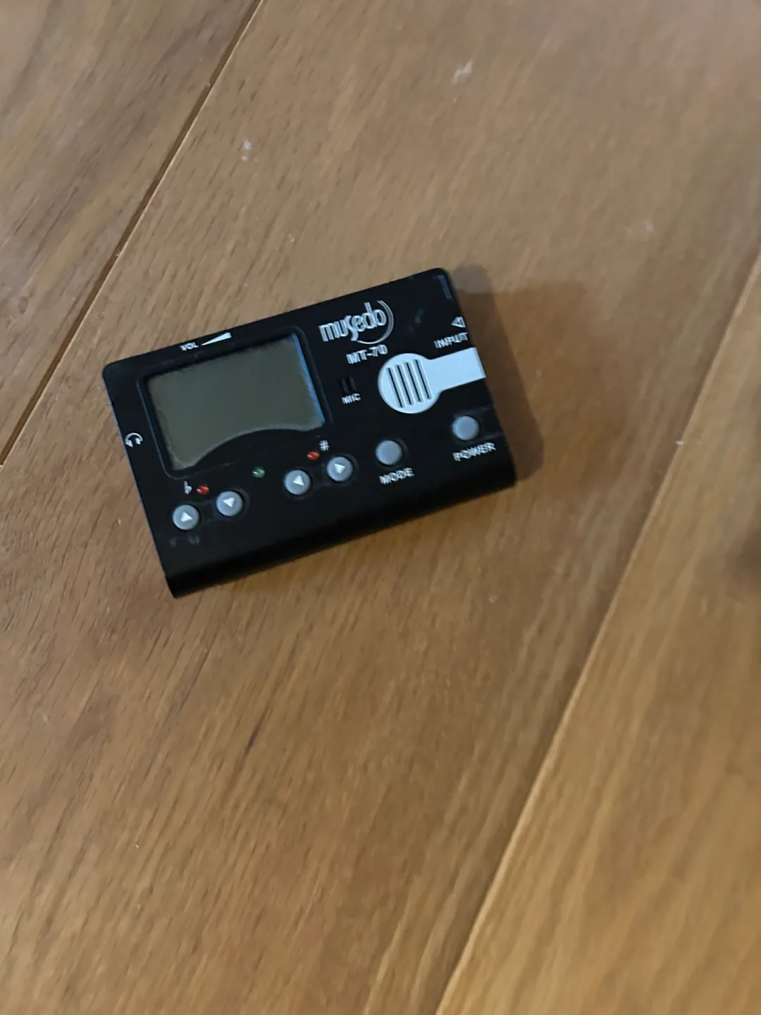 Musedo MT-70 Clip-on Tuner Need Battery thumbnail