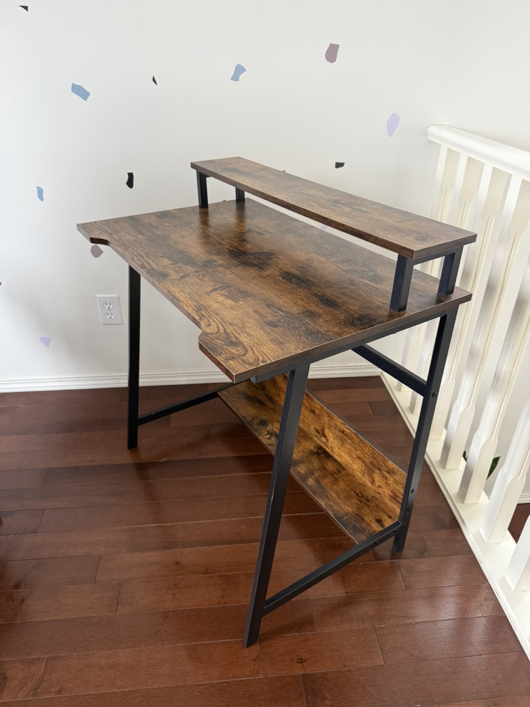 Small desk + protection pad