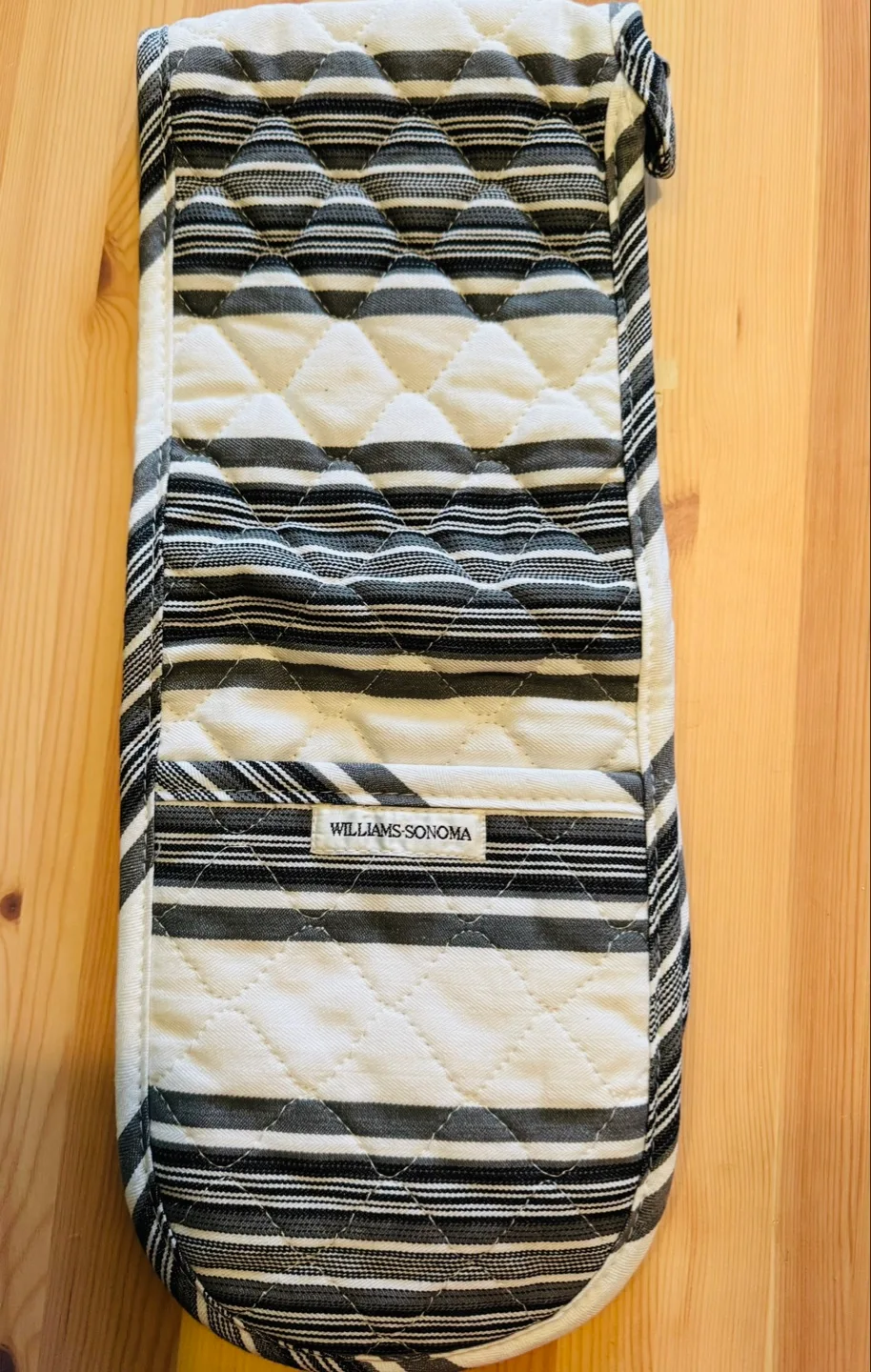 NEW Williams-Sonoma Grey Stripe Quilted Double Oven Mitt image indicator(3)