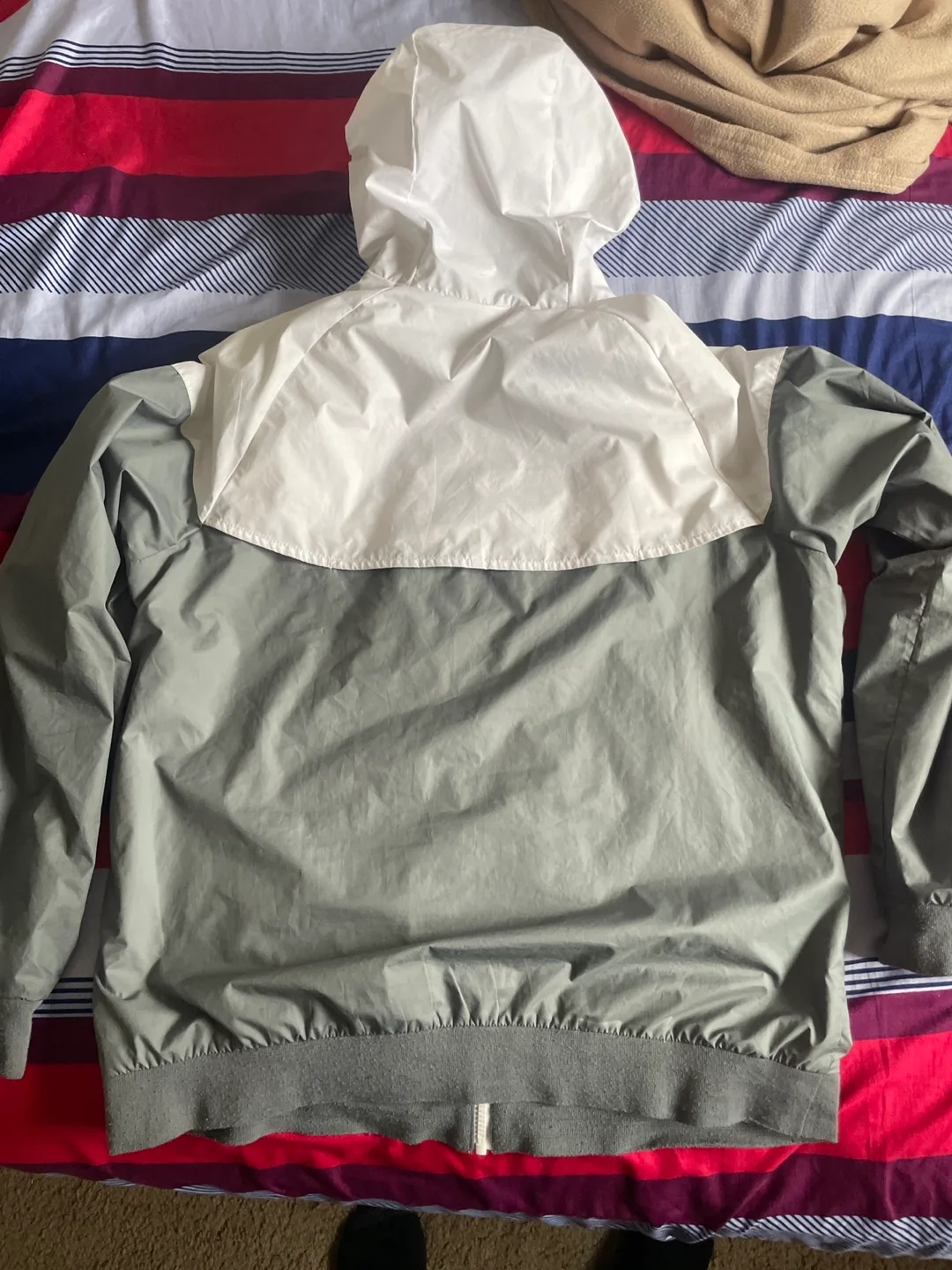Nike Windrunner Jacket - Size Large image indicator(2)