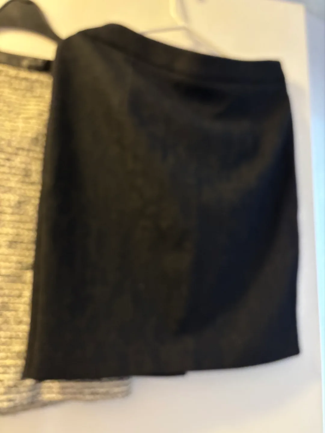 Black pencil skirt image indicator(2)