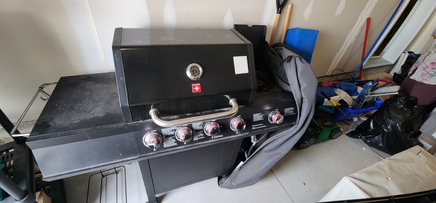 BBQ! $100 only (will clean and ready for pickup) - photo 3