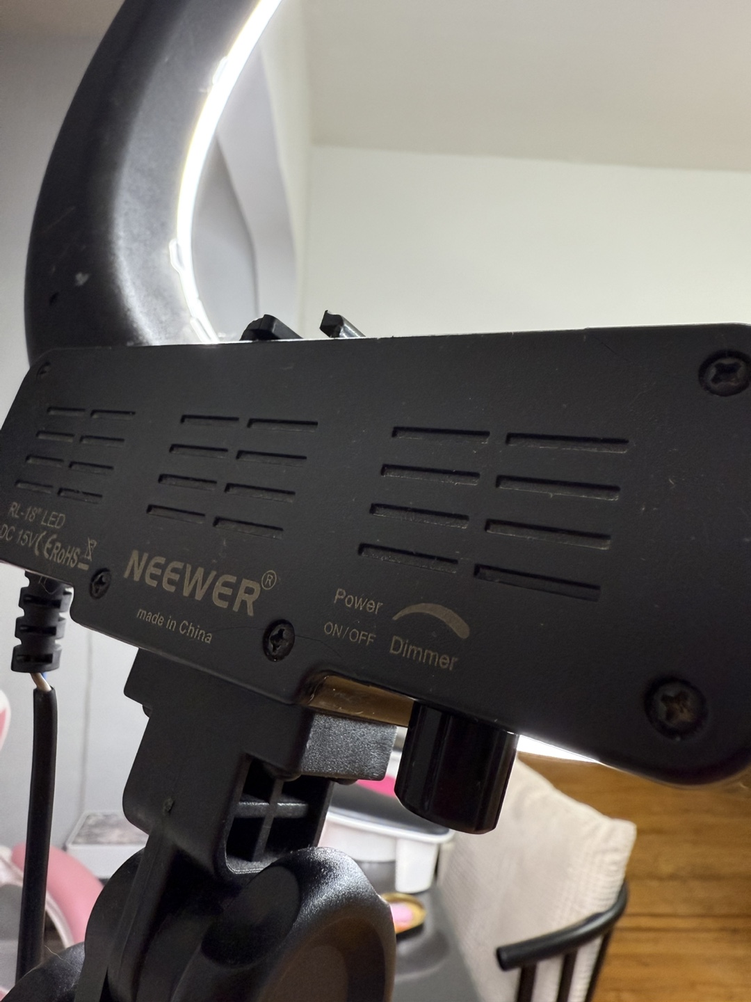 Neewer LED Ring Light with Stand - photo 2