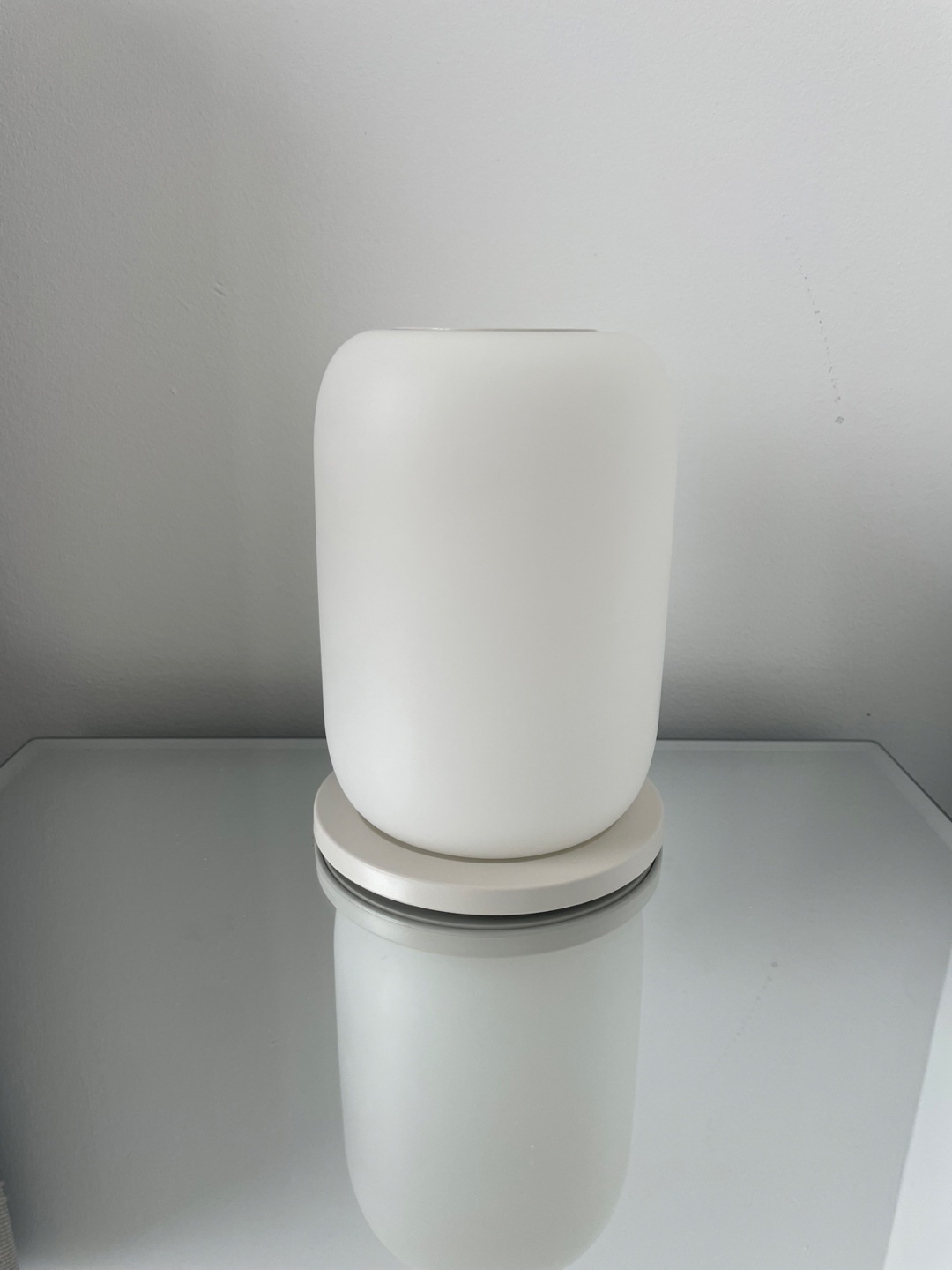 Set of 2 Casper Glow Lights with Charging Stations - photo 4