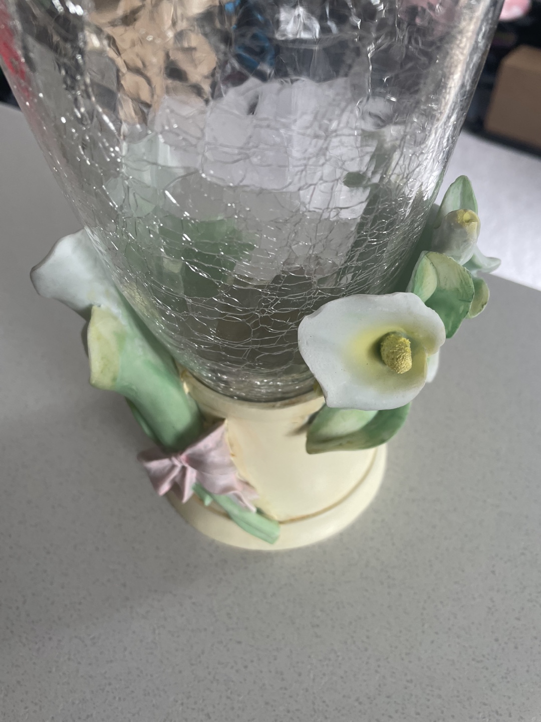 Crackled Glass Vase with Calla Lily Base - photo 5