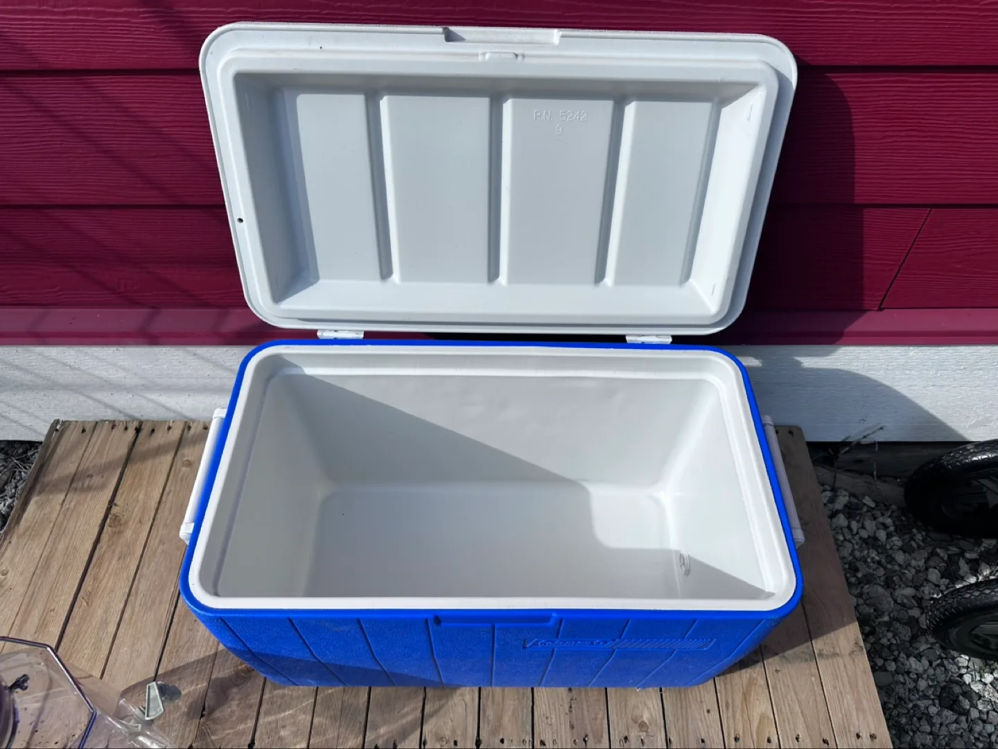 Coleman Xtreme Cooler image indicator(3)