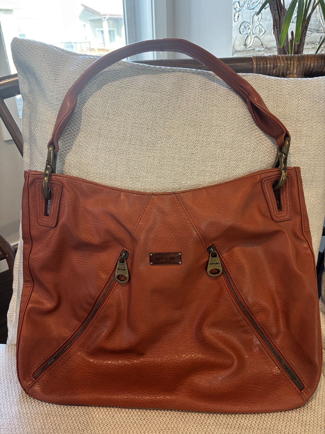 Matt & Nat Burnt Orange vegan Leather Shoulder Bag 💚