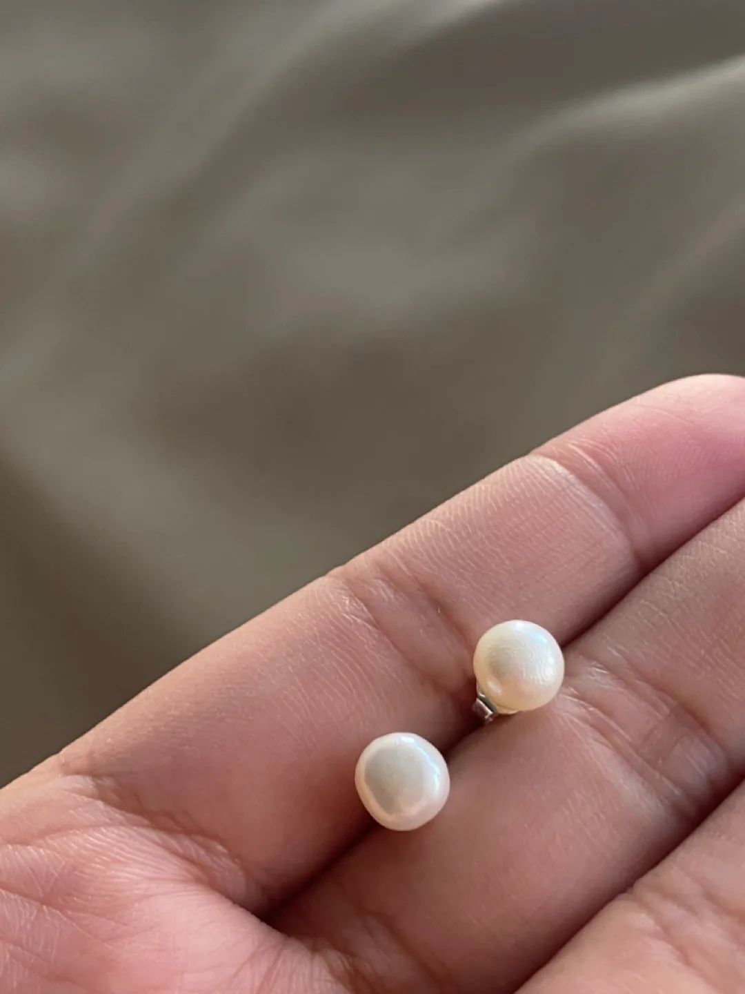 Genuine Akoya Pearl Stud Earrings image indicator(2)