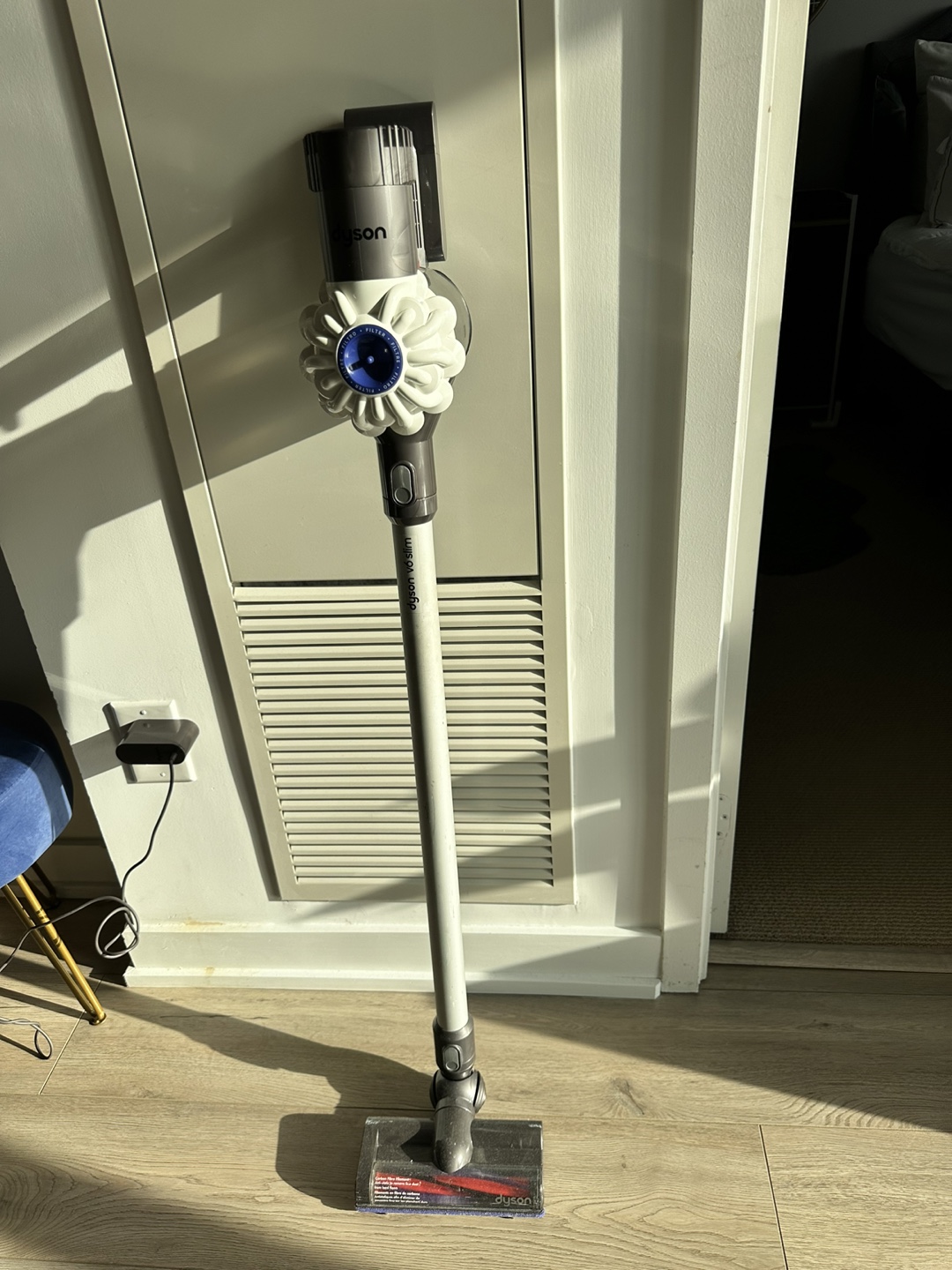 Dyson V6 Cordless Slim Vacuum Cleaner