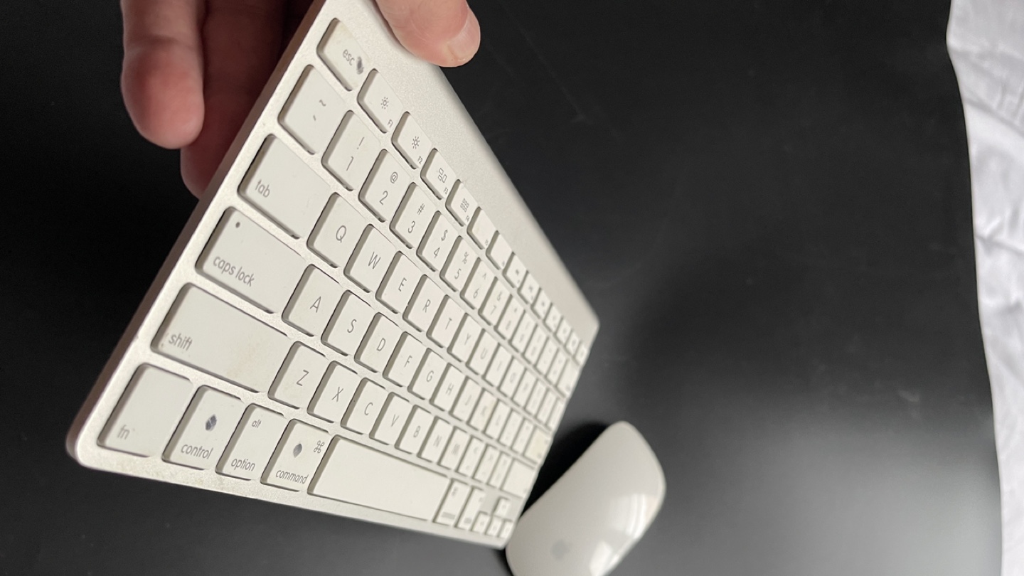 Apple Wireless Keyboard and Mouse Combo - photo 2