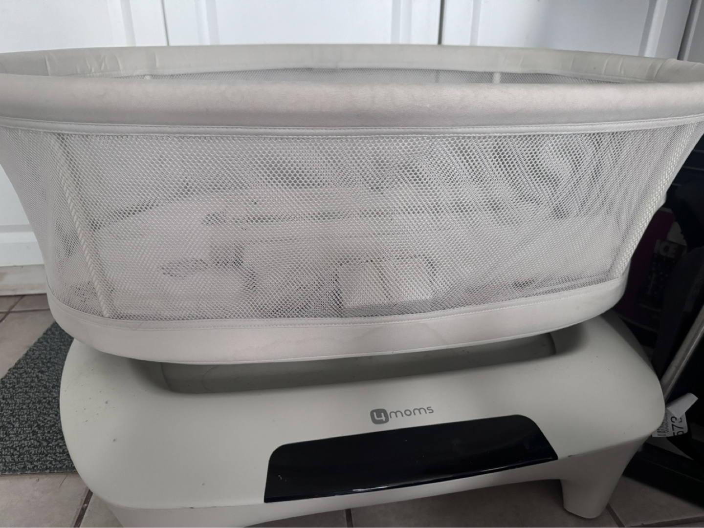 4moms mamaRoo Sleep Bassinet - Gently Used