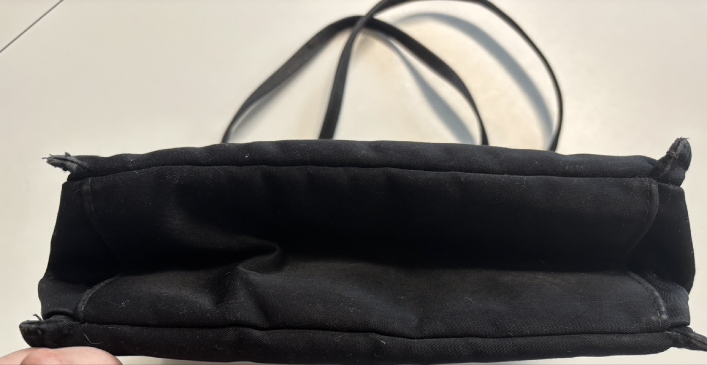 Black Handbag with Shoulder Straps - photo 4