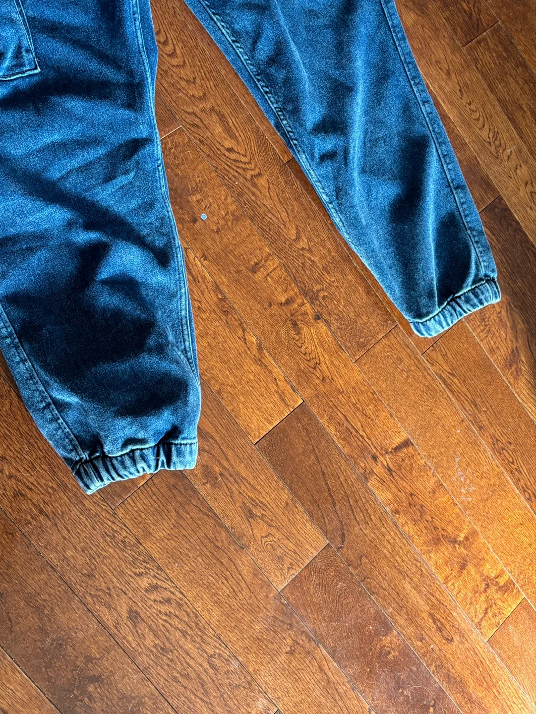 UH Denim Joggers - Size XL image indicator(4)