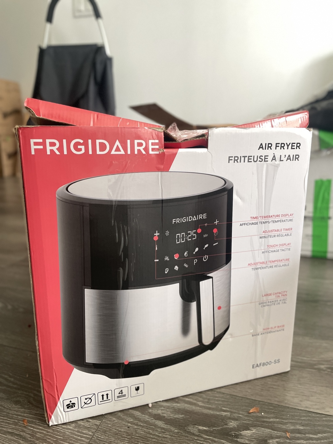 Frigidaire 8QT Digital Air Fryer - photo 4