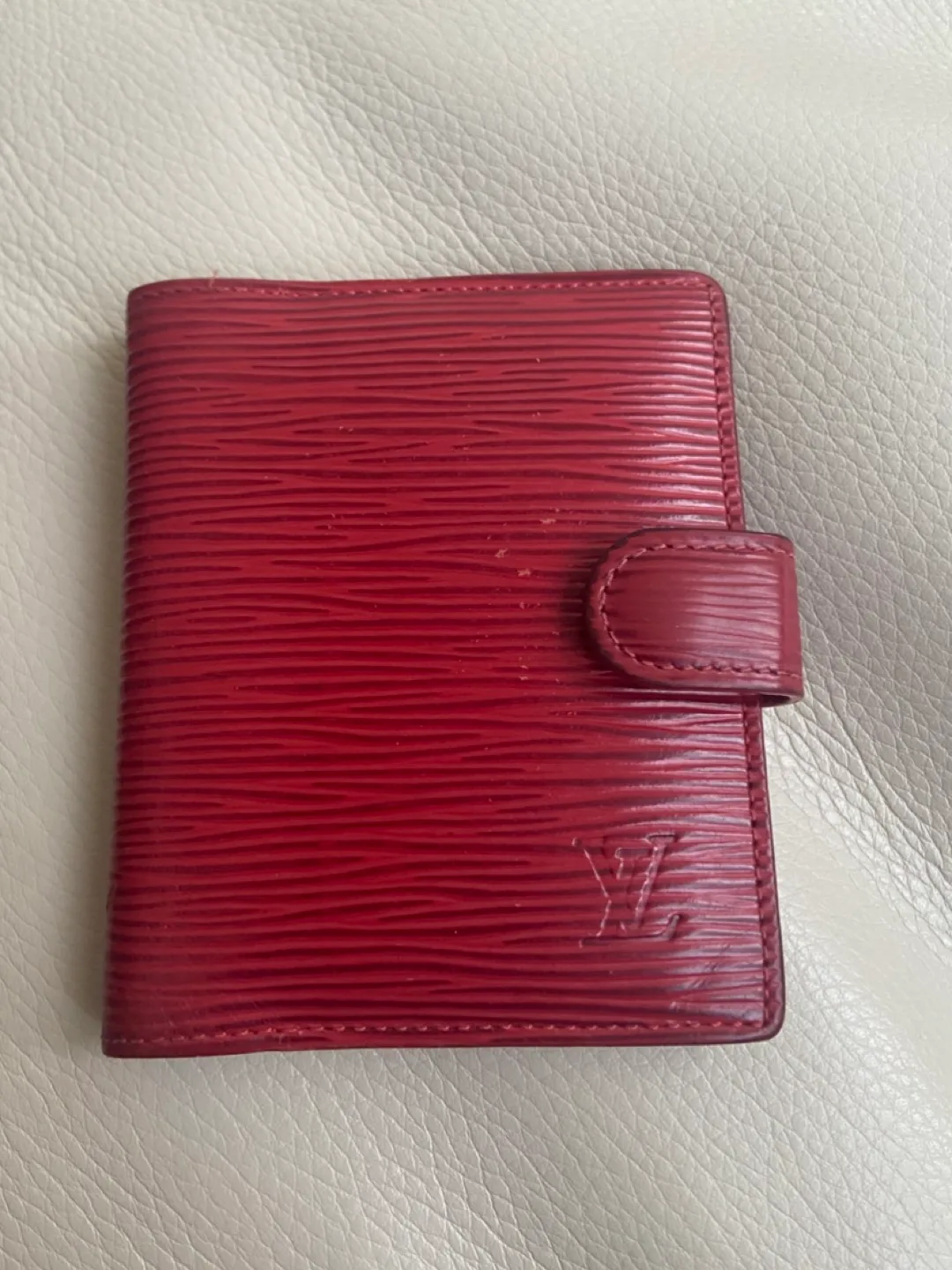 Authentic Louis Vuitton Epi Red Leather Card Holder thumbnail