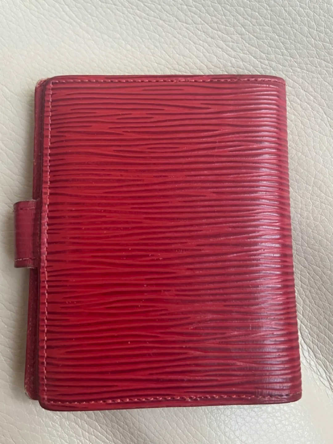 Authentic Louis Vuitton Epi Red Leather Card Holder image indicator(2)