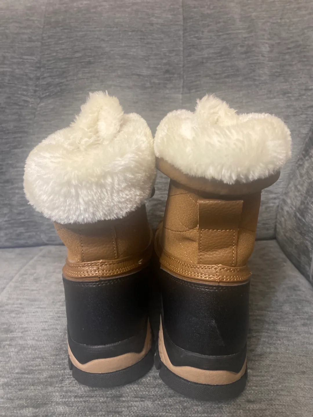 Women's Brown Winter Boots Size 8 image indicator(3)