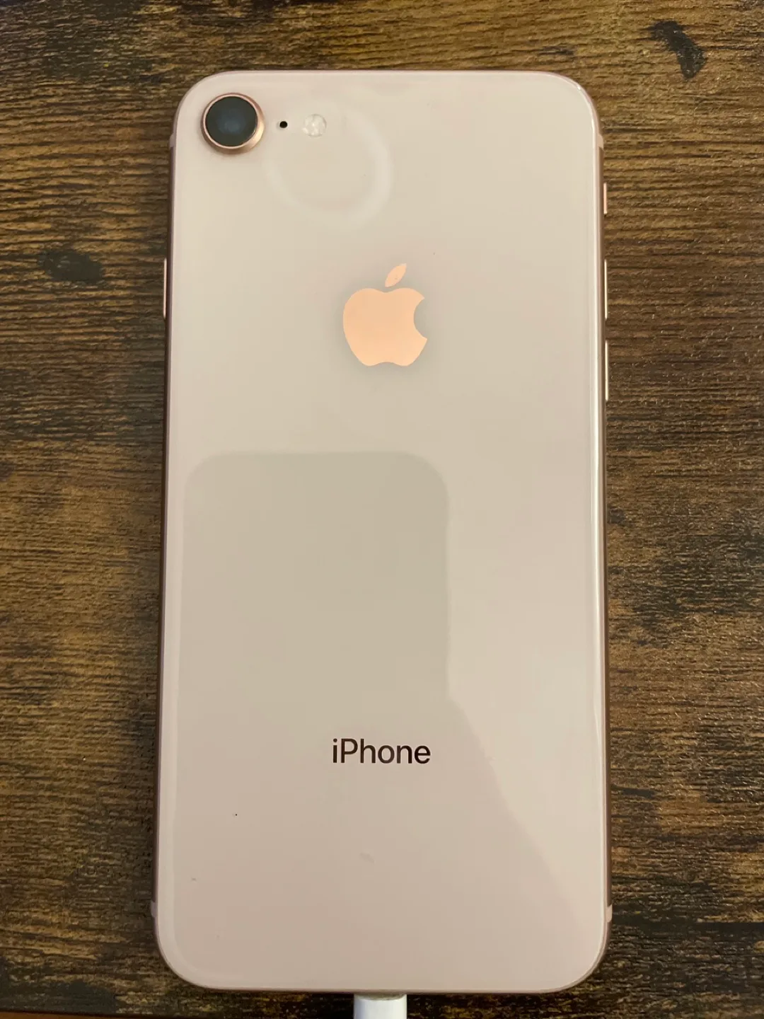Rose Gold iPhone 8 64GB - New condition image indicator(2)