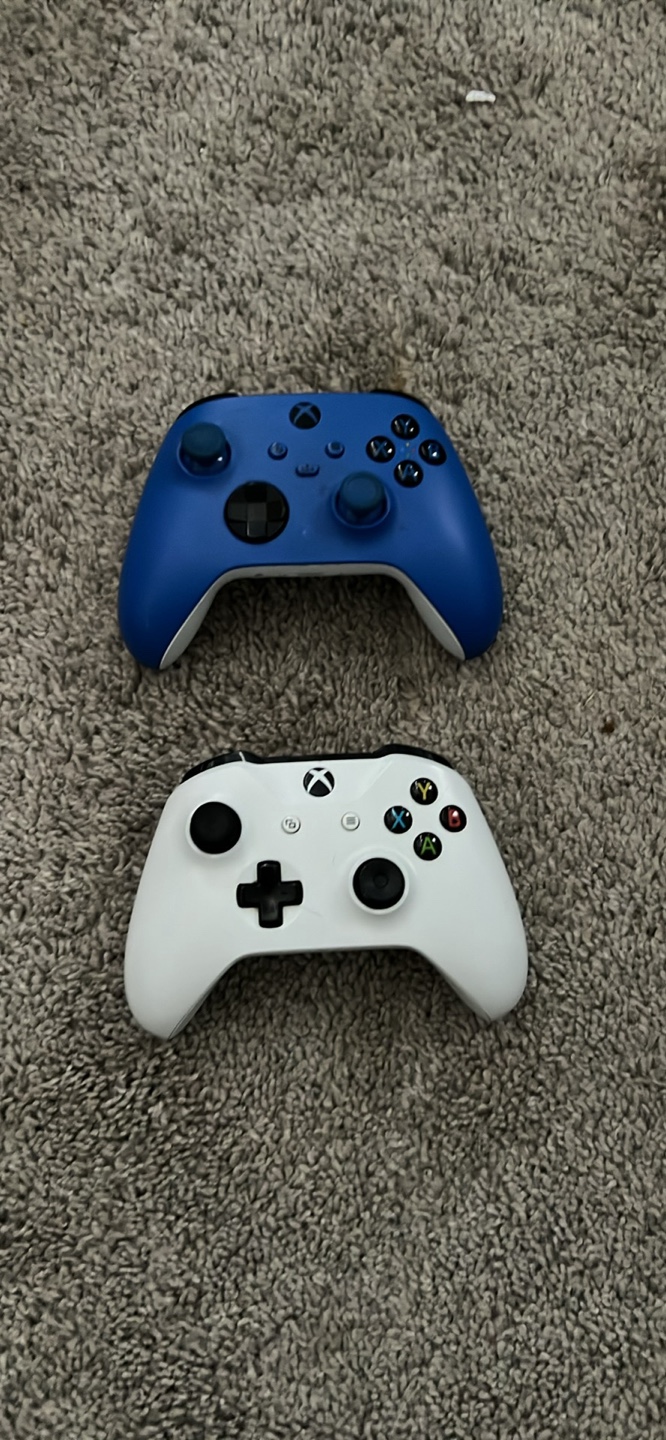 Xbox One S Console - White - 2 Controllers + Accessories - photo 4
