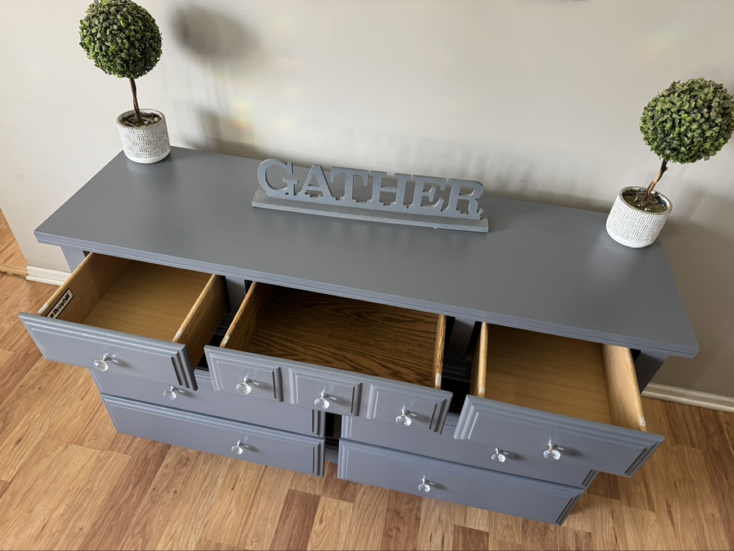 ✨🩶Beautiful solid wood dresser✨🩶 - photo 5