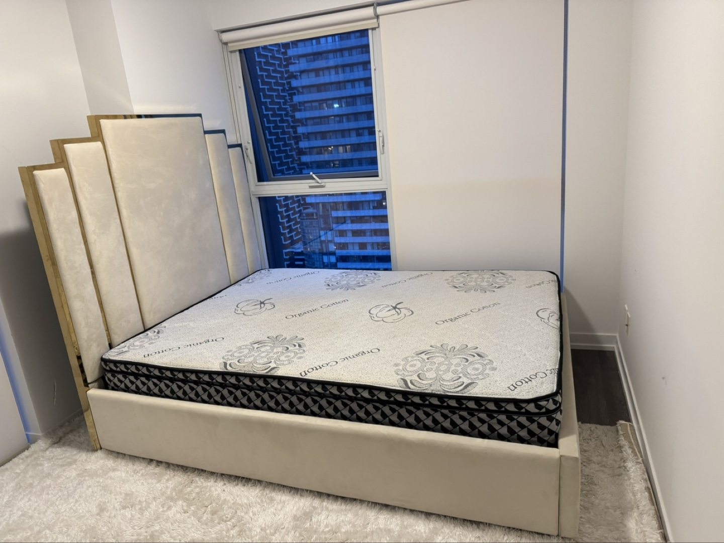 Queen Size Bed Frame with Headboard - photo 2