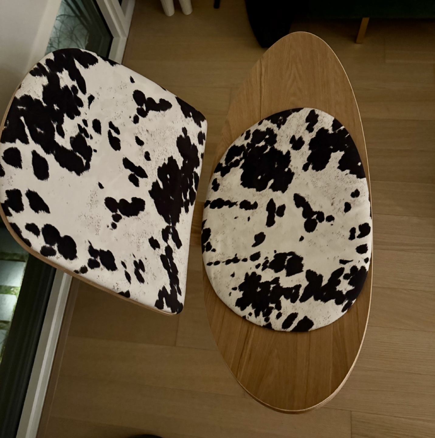 Mid-century Cowhide Accent Chair - photo 2