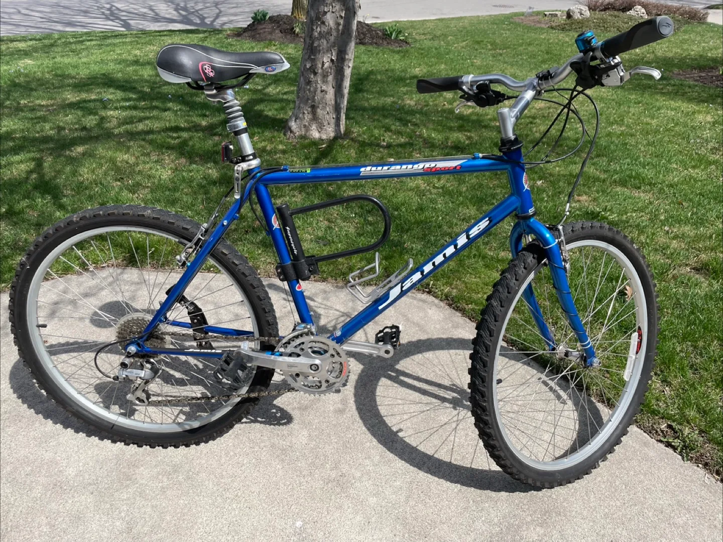 Jamis Durango Sport Mountain Bike thumbnail