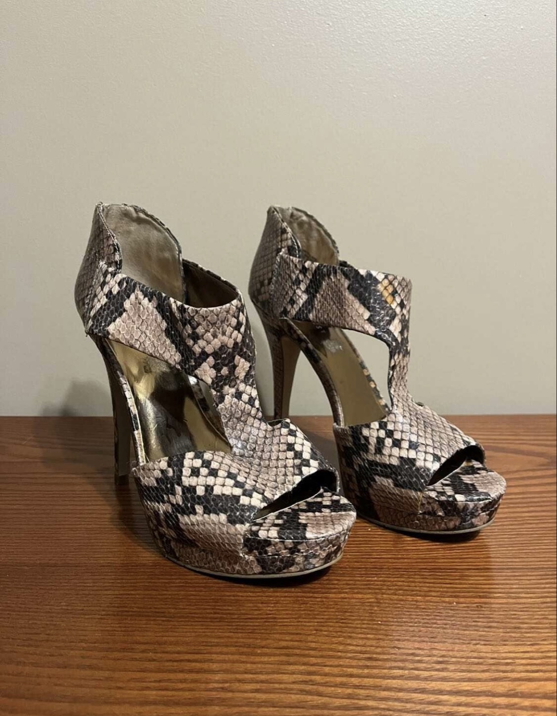 LADIES HIGH HEELS (Size 7 & 7M) - photo 5