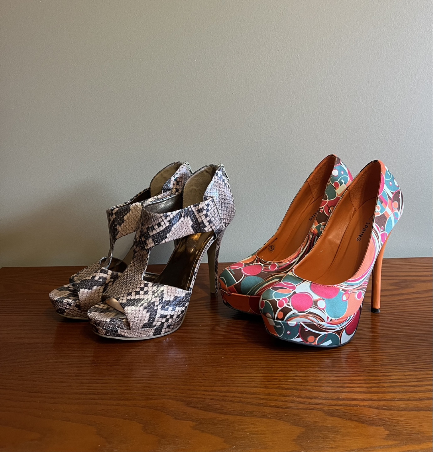 LADIES HIGH HEELS (Size 7 & 7M)