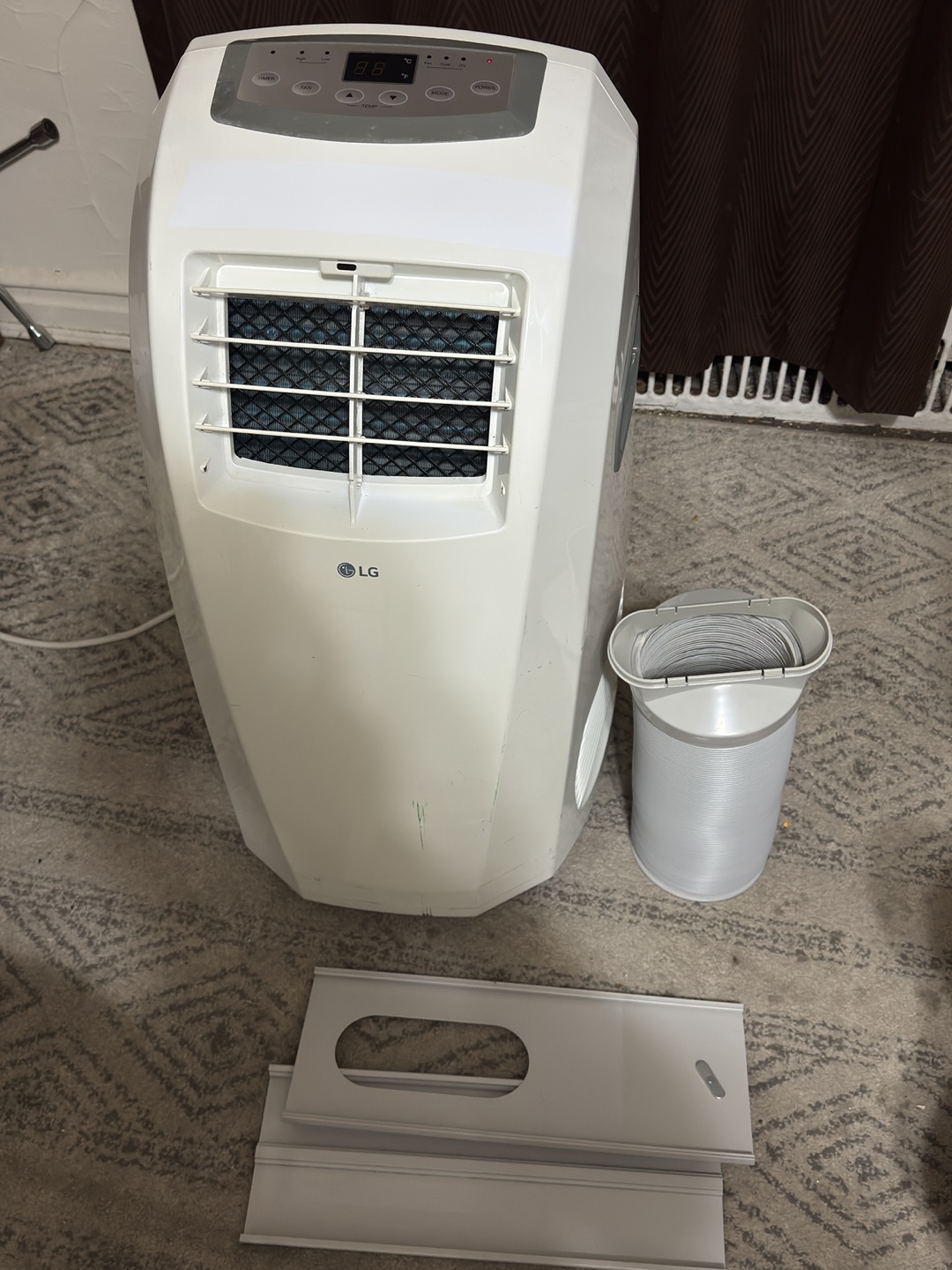 LG Portable Air Conditioner 1000BTU