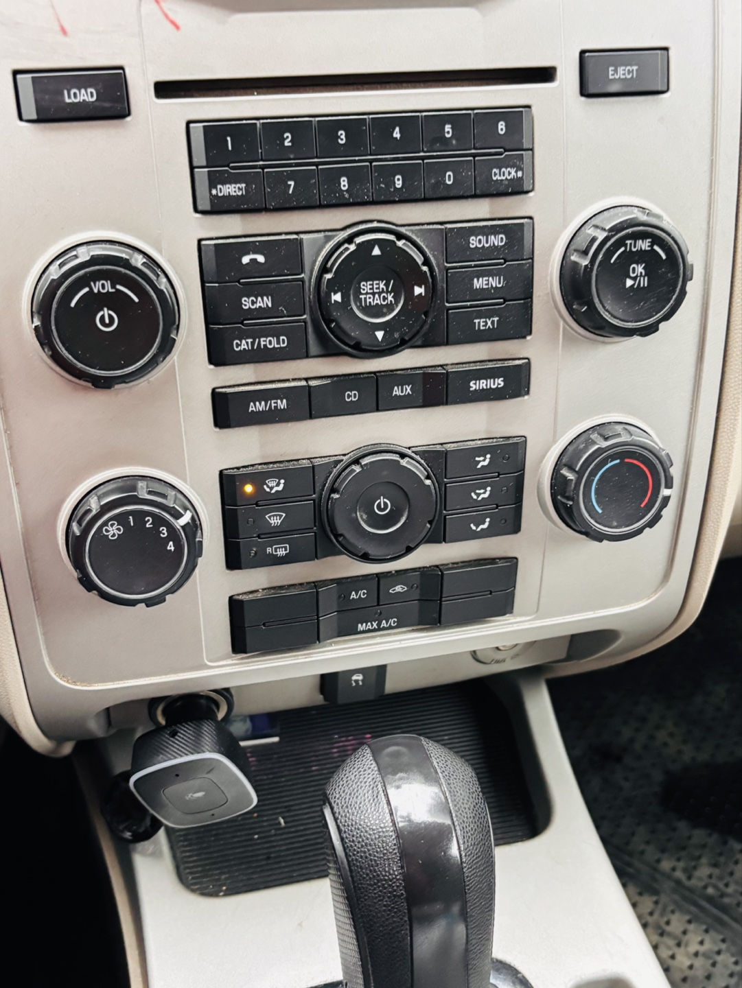 2010 Ford Escape - White SUV - photo 5