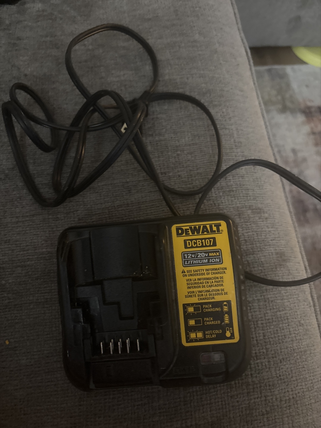 Dewalt DCB107 12V/20V Max Lithium Ion Battery Charger