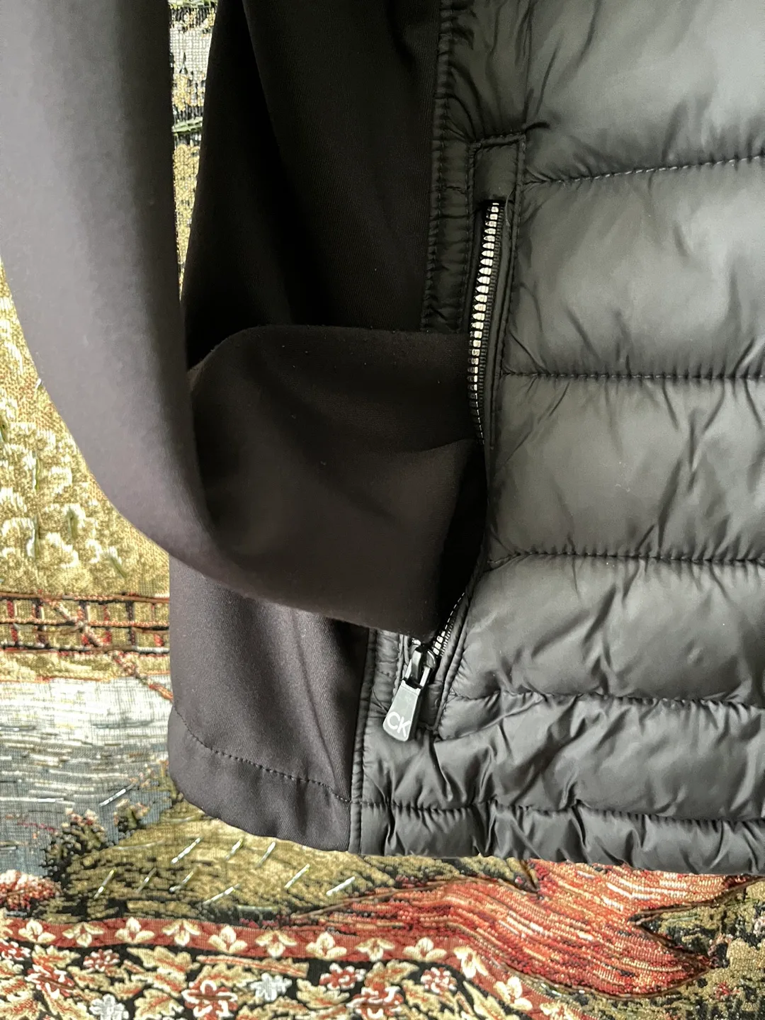 Calvin Klein Performance Black Puffer Jacket Size L/G image indicator(7)