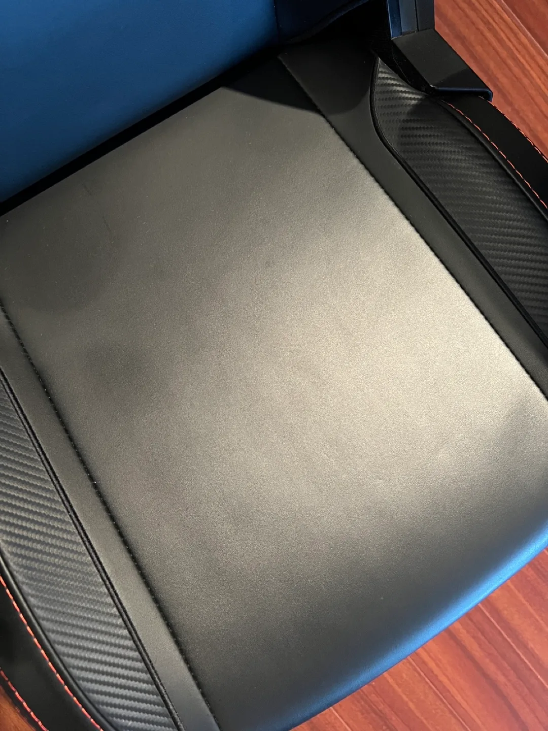 Secretlab Titan XXS size Gaming Chair image indicator(6)