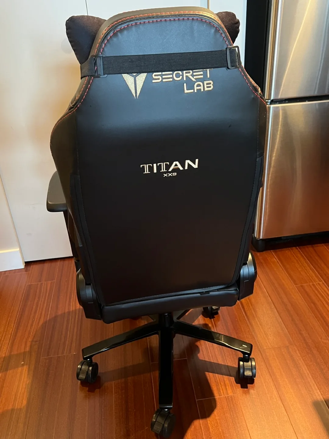 Secretlab Titan XXS size Gaming Chair image indicator(2)