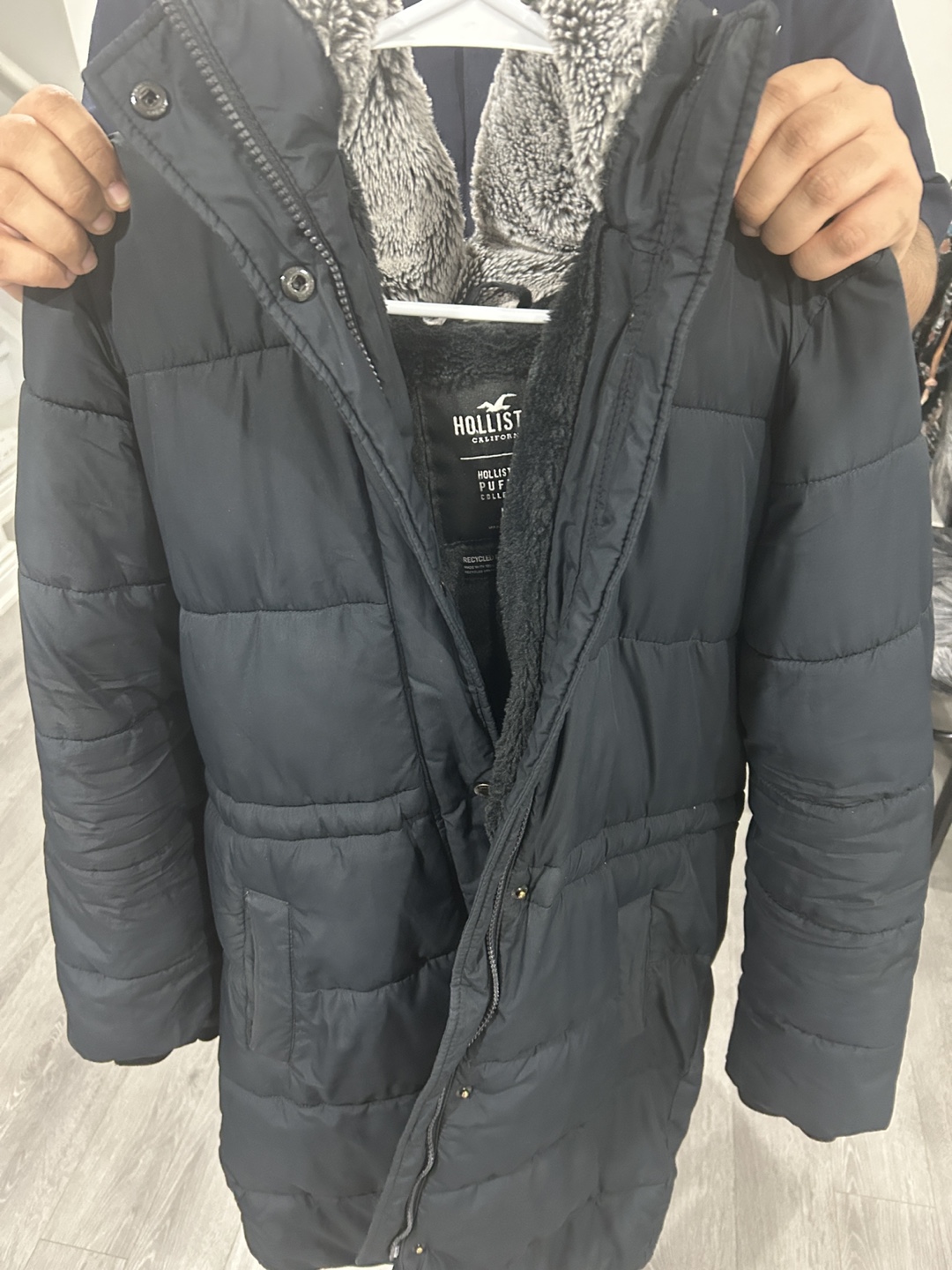 Hollister Long Winter Puffer Jacket - Size Medium - photo 3
