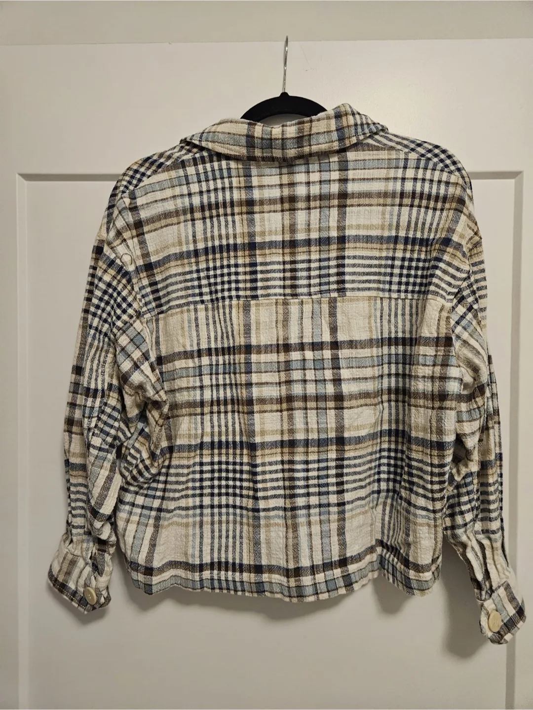 Cropped Plaid Button-Up Shirt image indicator(4)