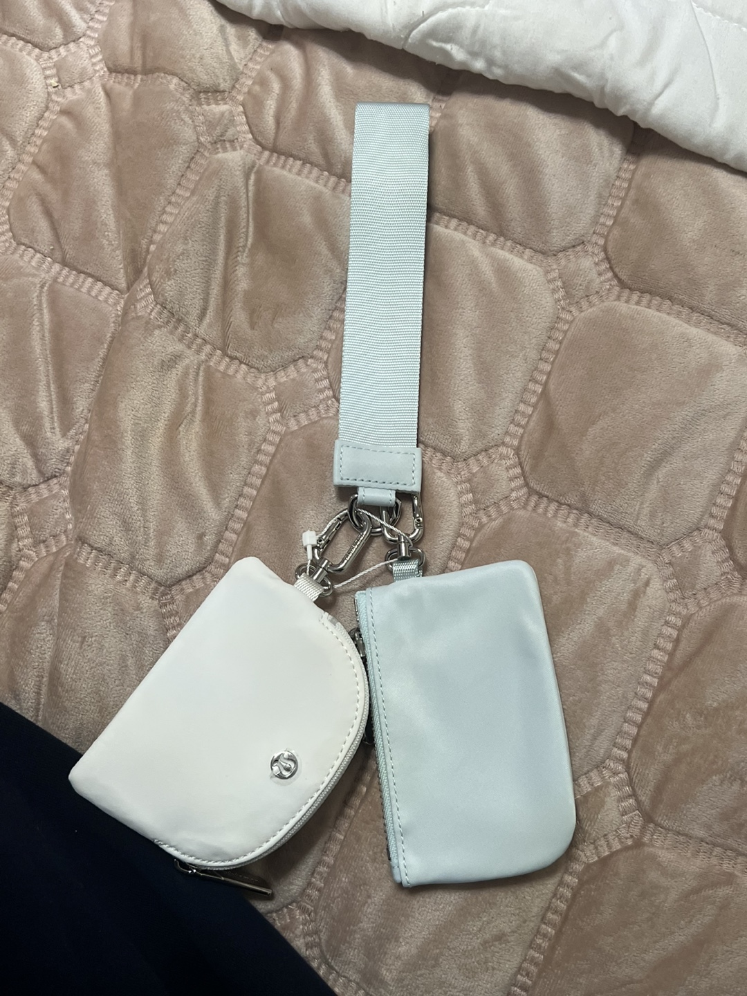 Lululemon Double Pouch Keychain - photo 2