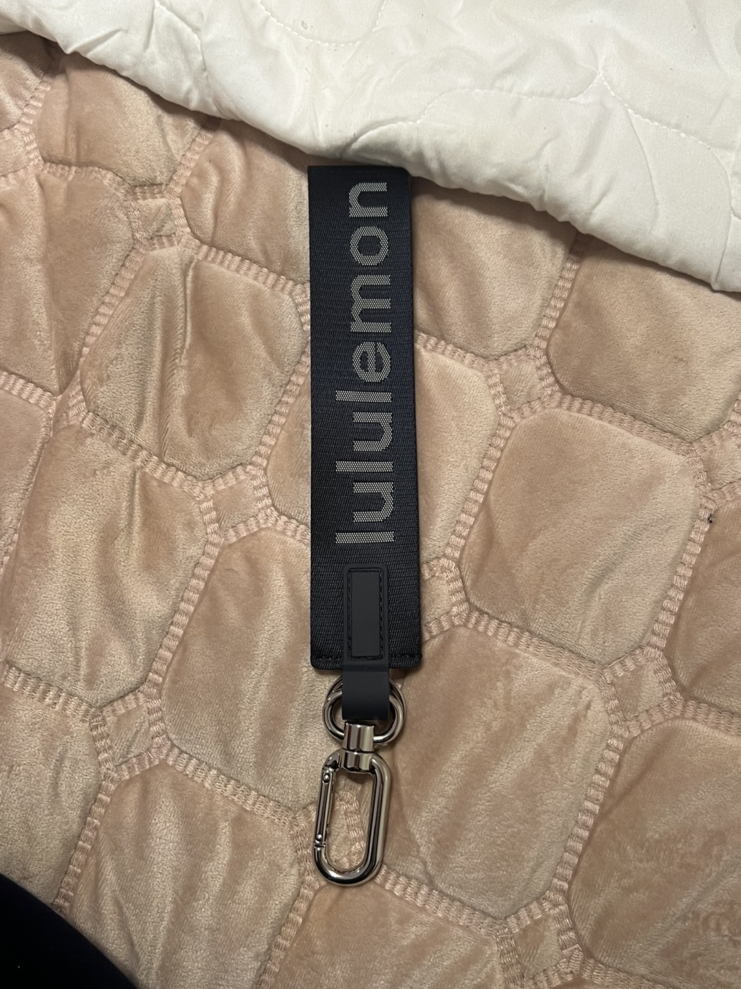 Lululemon Keychain - photo 2