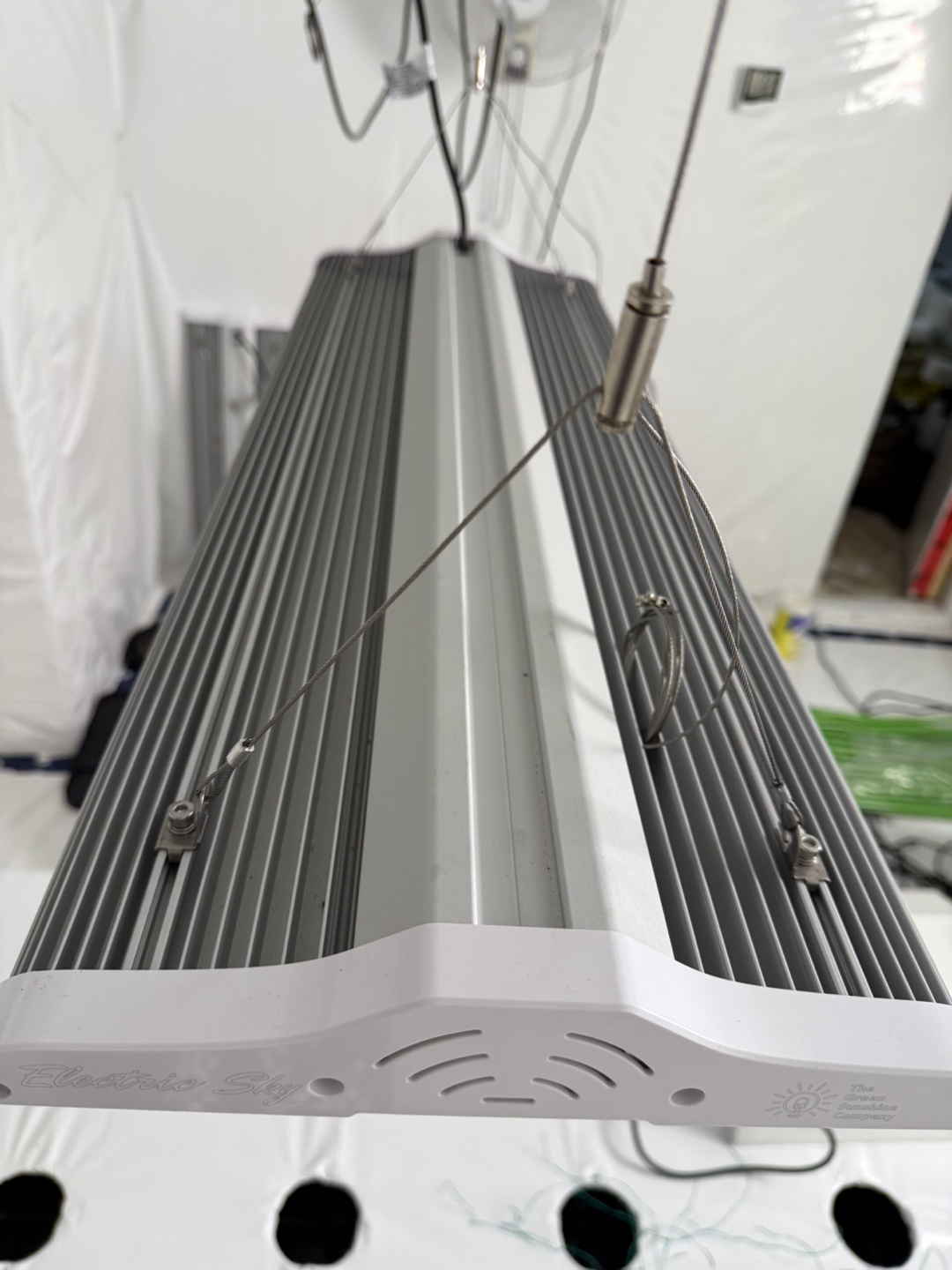 Electric Sky V3 Wideband LED Grow Light System - photo 4