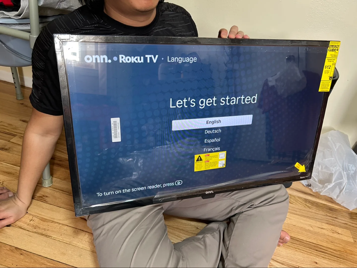 ONN 32-inch Class HD (720p) Roku Smart TV image indicator(2)